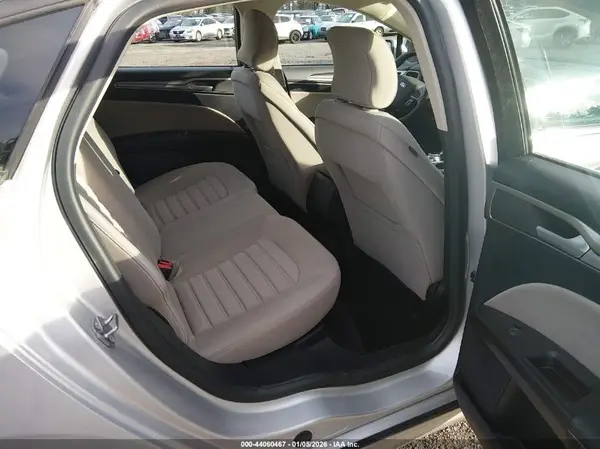 3FA6P0UU3JR261696 2018 FORD FUSION - Image 8
