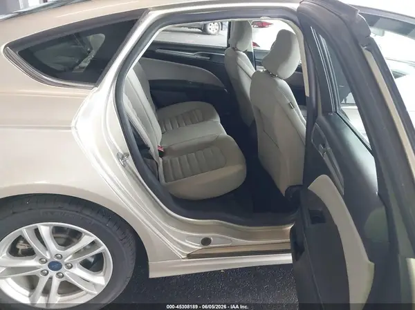 3FA6P0UU3JR271385 2018 FORD FUSION - Image 8