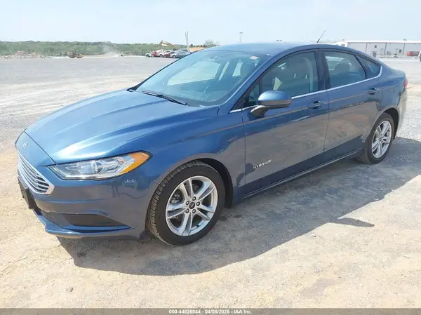 3FA6P0UU3JR271628 2018 FORD FUSION - Image 2
