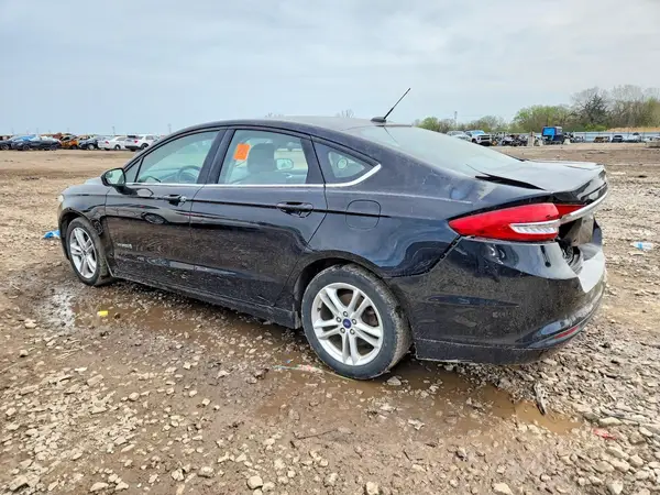 3FA6P0UU3JR273668 2018 FORD FUSION - Image 2