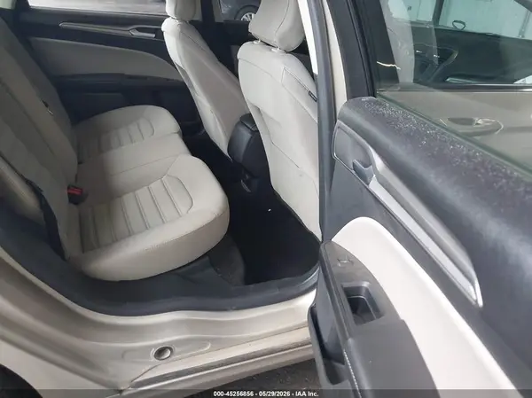 3FA6P0UU3JR273752 2018 FORD FUSION - Image 8