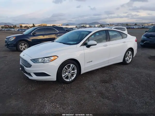 3FA6P0UU3JR279051 2018 FORD FUSION - Image 2