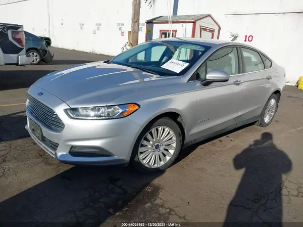 3FA6P0UU4GR127000 2016 FORD FUSION - Image 2