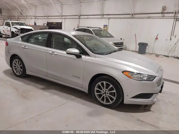 3FA6P0UU4HR134661 2017 FORD FUSION - Image 1