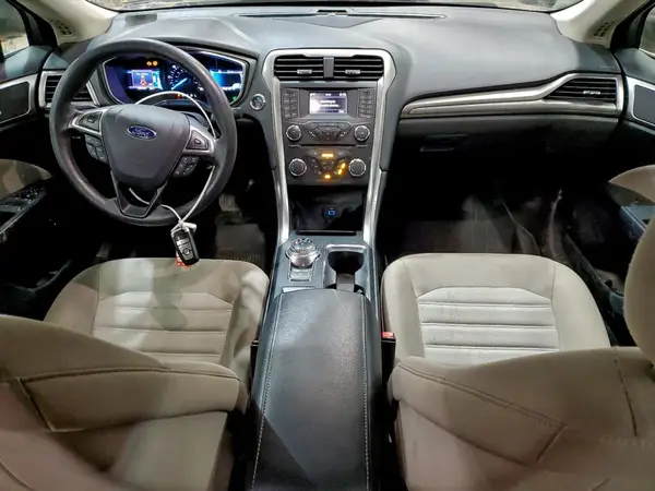 3FA6P0UU4HR135972 2017 FORD FUSION - Image 8