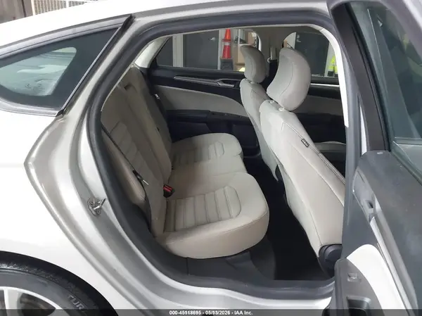 3FA6P0UU4JR100919 2018 FORD FUSION - Image 8