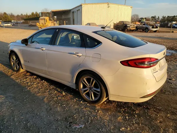 3FA6P0UU4JR122581 2018 FORD FUSION - Image 2