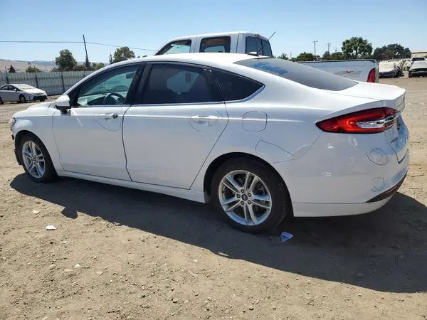 3FA6P0UU4JR146637 2018 FORD FUSION - Image 2