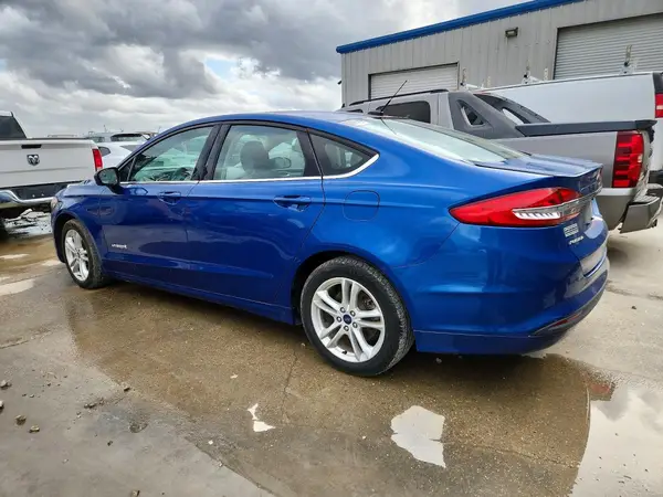 3FA6P0UU4JR157010 2018 FORD FUSION - Image 2