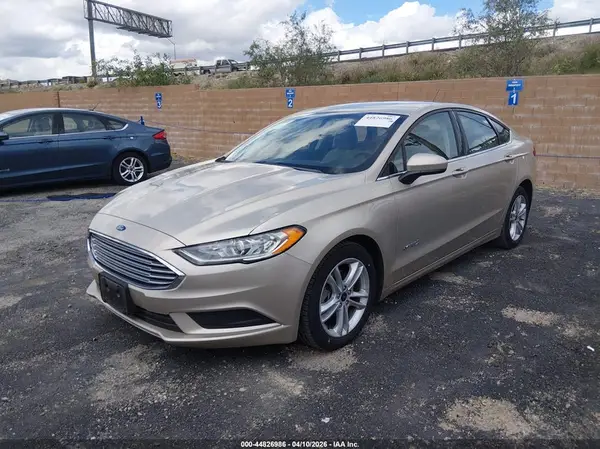 3FA6P0UU4JR198379 2018 FORD FUSION - Image 2