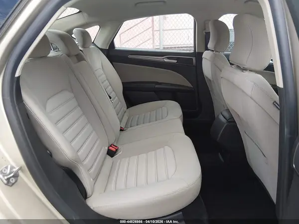 3FA6P0UU4JR198379 2018 FORD FUSION - Image 8