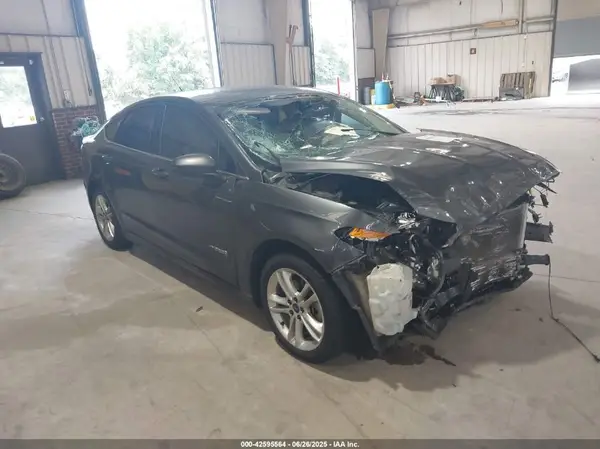 3FA6P0UU4JR222910 2018 FORD FUSION - Image 1