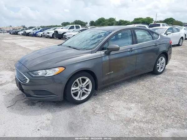 3FA6P0UU4JR235849 2018 FORD FUSION - Image 2