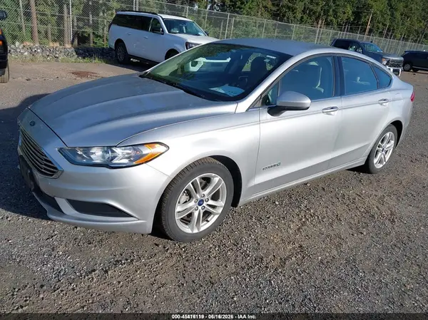 3FA6P0UU4JR243580 2018 FORD FUSION - Image 2