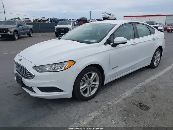 3FA6P0UU4JR243630 2018 FORD FUSION - Image 2