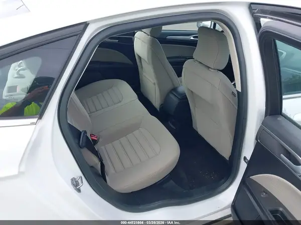 3FA6P0UU4JR243689 2018 FORD FUSION - Image 8