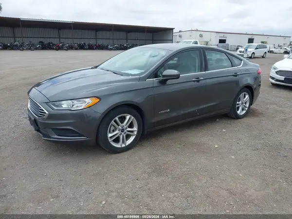 3FA6P0UU4JR254319 2018 FORD FUSION - Image 2
