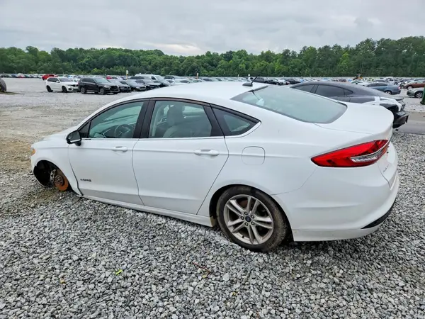3FA6P0UU4JR271394 2018 FORD FUSION - Image 2