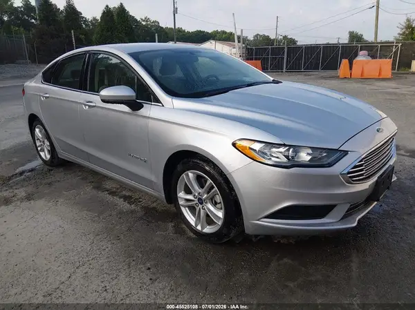 3FA6P0UU4JR271623 2018 FORD FUSION - Image 1