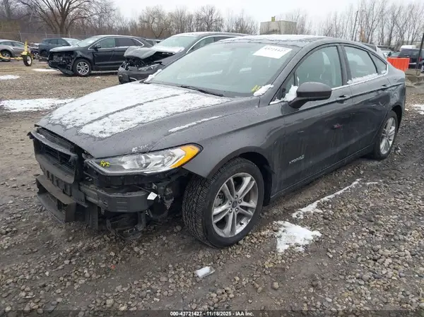 3FA6P0UU4JR271637 2018 FORD FUSION - Image 2