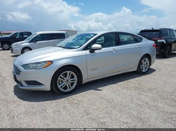 3FA6P0UU4JR278958 2018 FORD FUSION - Image 2
