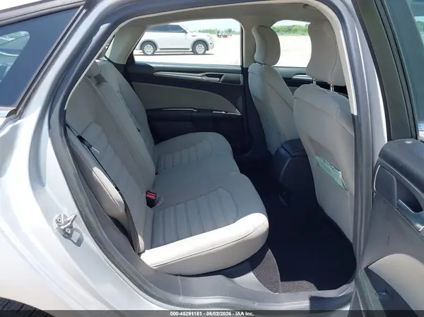 3FA6P0UU4JR278958 2018 FORD FUSION - Image 8