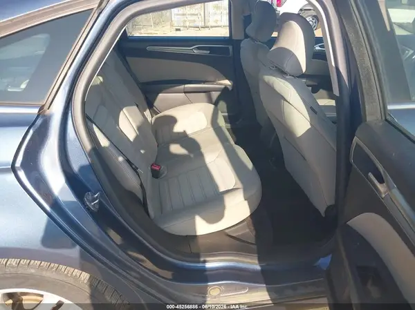 3FA6P0UU4JR281942 2018 FORD FUSION - Image 8