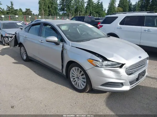 3FA6P0UU5GR318005 2016 FORD FUSION - Image 1