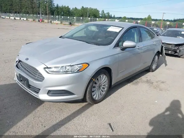 3FA6P0UU5GR318005 2016 FORD FUSION - Image 2