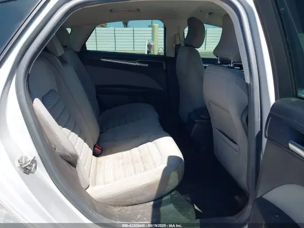 3FA6P0UU5GR342983 2016 FORD FUSION - Image 8