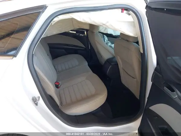 3FA6P0UU5HR196585 2017 FORD FUSION - Image 8