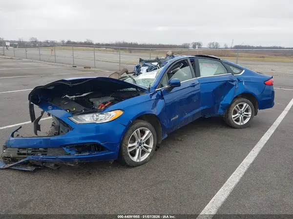 3FA6P0UU5JR100329 2018 FORD FUSION - Image 2