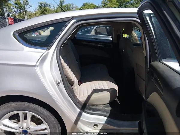 3FA6P0UU5JR100699 2018 FORD FUSION - Image 8