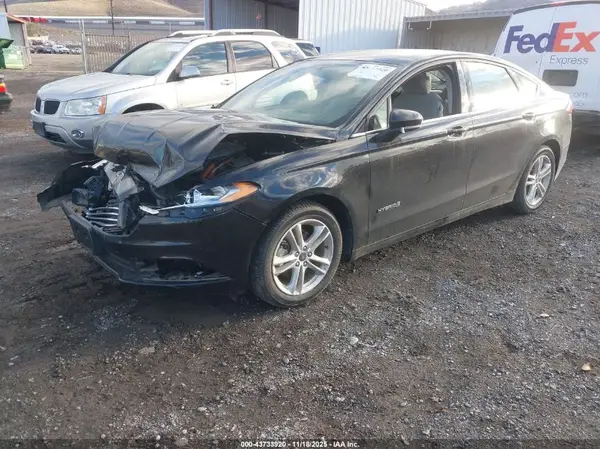 3FA6P0UU5JR170705 2018 FORD FUSION - Image 2