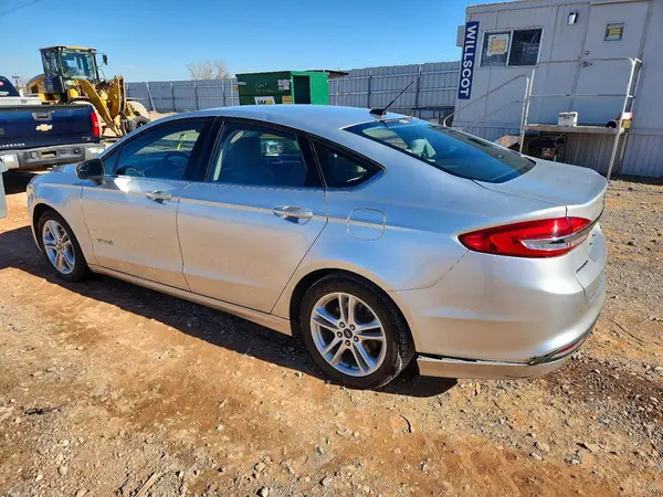 3FA6P0UU5JR211351 2018 FORD FUSION - Image 2