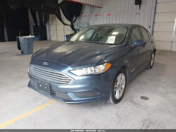 3FA6P0UU5JR235830 2018 FORD FUSION - Image 2