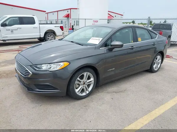 3FA6P0UU5JR235875 2018 FORD FUSION - Image 2
