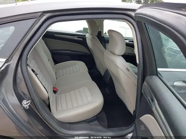 3FA6P0UU5JR235875 2018 FORD FUSION - Image 8