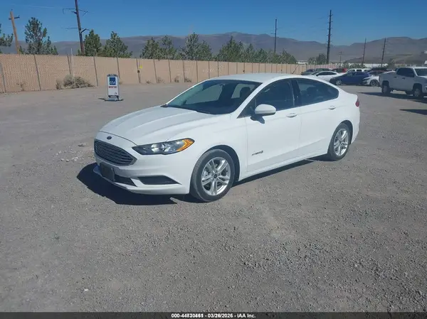 3FA6P0UU5JR243569 2018 FORD FUSION - Image 2