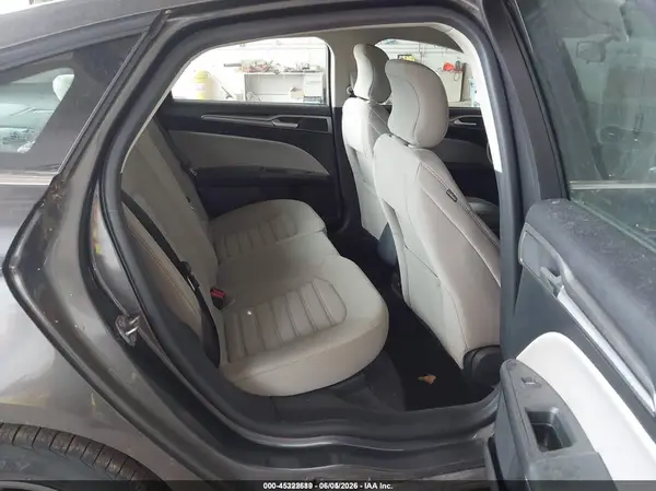 3FA6P0UU5JR254300 2018 FORD FUSION - Image 8