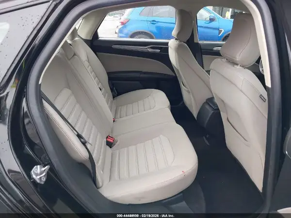 3FA6P0UU5JR254460 2018 FORD FUSION - Image 8