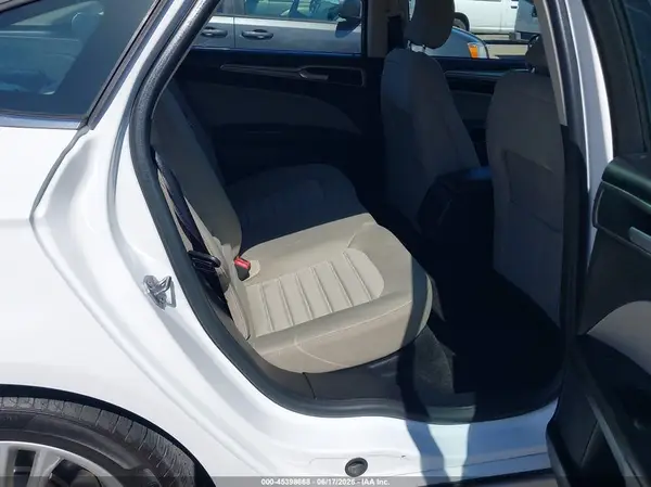 3FA6P0UU5JR254555 2018 FORD FUSION - Image 8
