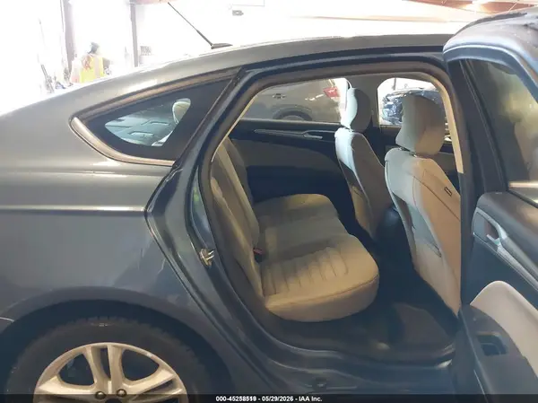3FA6P0UU5JR271453 2018 FORD FUSION - Image 8