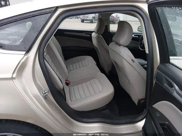 3FA6P0UU5JR271565 2018 FORD FUSION - Image 8