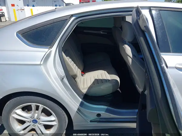 3FA6P0UU5JR271579 2018 FORD FUSION - Image 8