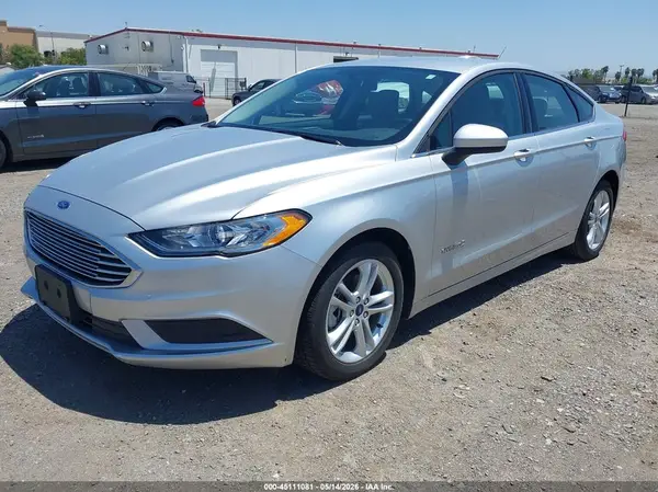 3FA6P0UU5JR278919 2018 FORD FUSION - Image 2