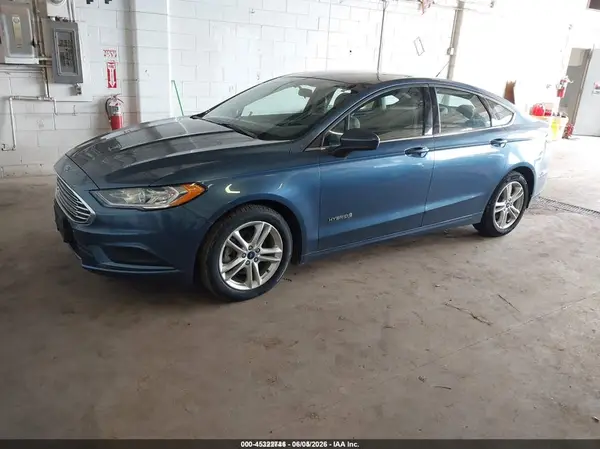 3FA6P0UU5JR282033 2018 FORD FUSION - Image 2