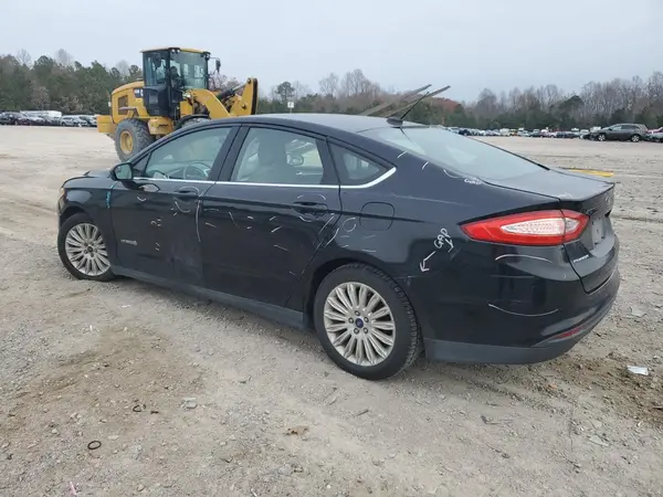 3FA6P0UU6GR250832 2016 FORD FUSION - Image 2