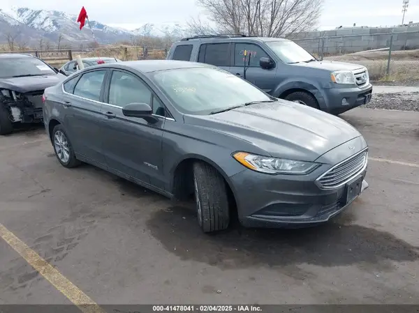 3FA6P0UU6HR313865 2017 FORD FUSION - Image 1