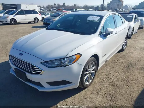 3FA6P0UU6HR373743 2017 FORD FUSION - Image 2